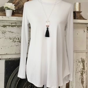 NWT white crew neck long sleeve t-shirt